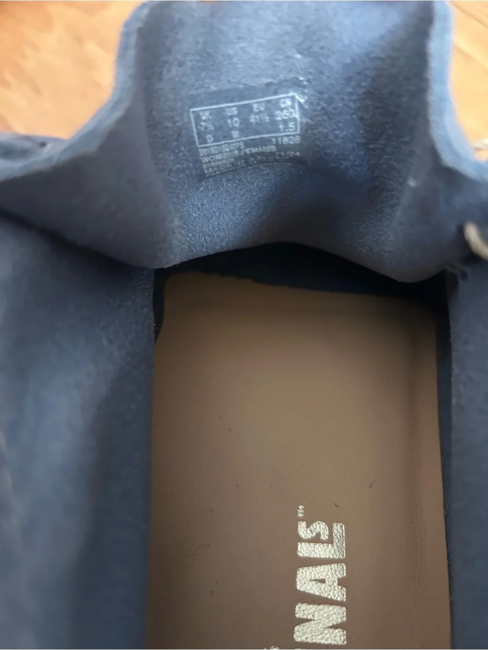Clark’s Original NWT Wallabee Boot 10 Powder Blue Suede Leather Lace Up Unisex